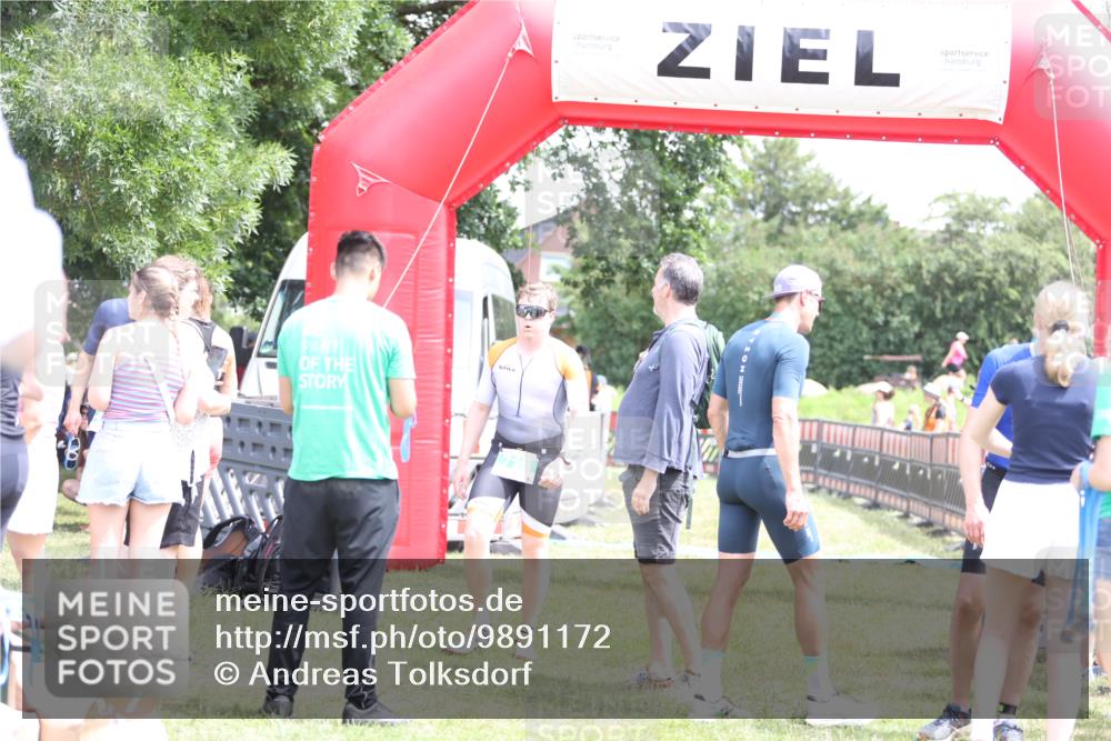 21.06.2026 - 29. Vierlanden-Triathlon Andreas Tolksdorf http://msf.ph/oto/9891172 21.06.2026 13:18:32 Ziel 715, 773, 715, 773 meine-sportfotos.de