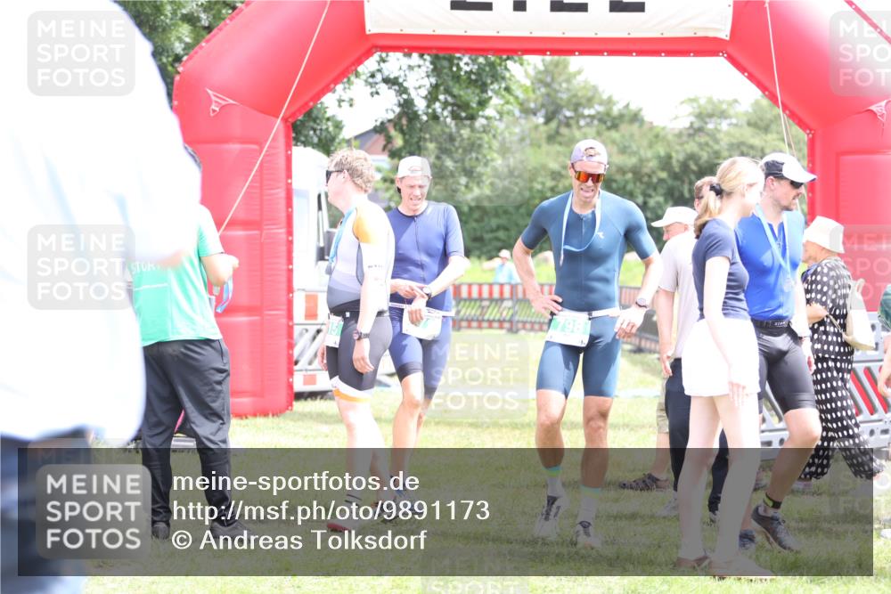 21.06.2026 - 29. Vierlanden-Triathlon Andreas Tolksdorf http://msf.ph/oto/9891173 21.06.2026 13:18:38 Ziel 773, 773 meine-sportfotos.de