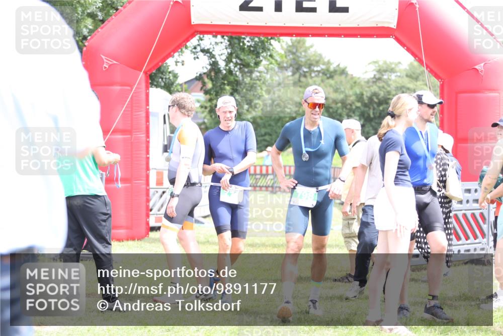 21.06.2026 - 29. Vierlanden-Triathlon Andreas Tolksdorf http://msf.ph/oto/9891177 21.06.2026 13:18:38 Ziel 773, 773 meine-sportfotos.de