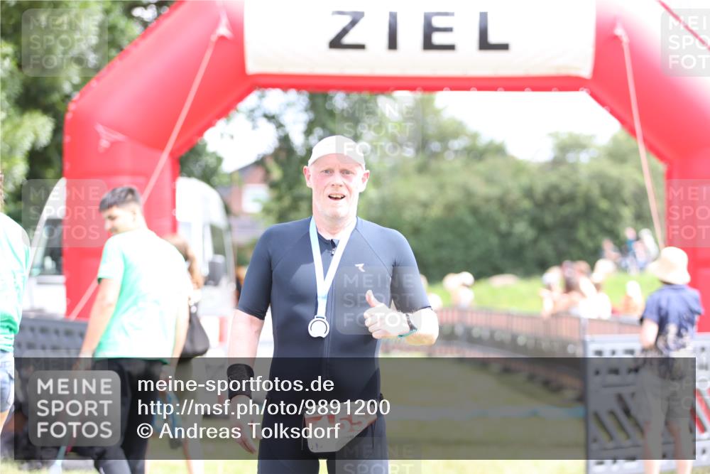 21.06.2026 - 29. Vierlanden-Triathlon Andreas Tolksdorf http://msf.ph/oto/9891200 21.06.2026 13:20:00 Ziel 673, 811, 673, 811 meine-sportfotos.de