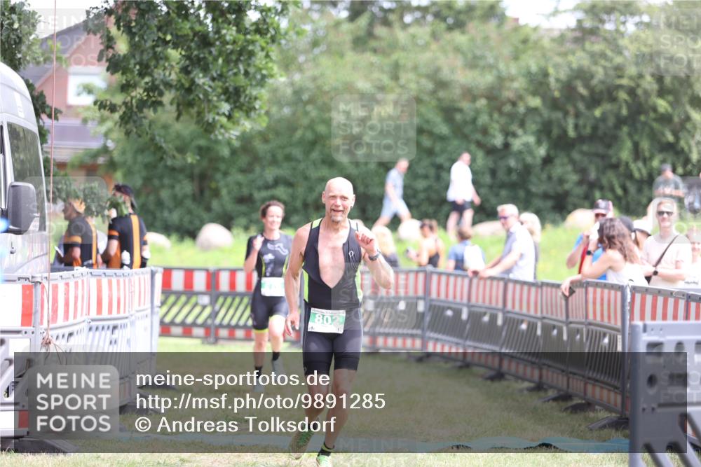 21.06.2026 - 29. Vierlanden-Triathlon Andreas Tolksdorf http://msf.ph/oto/9891285 21.06.2026 13:20:52 Ziel 802, 876, 802, 876 meine-sportfotos.de