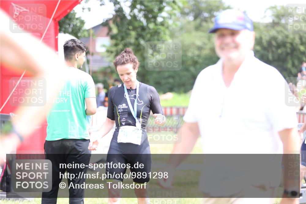 21.06.2026 - 29. Vierlanden-Triathlon Andreas Tolksdorf http://msf.ph/oto/9891298 21.06.2026 13:21:05 Ziel  meine-sportfotos.de