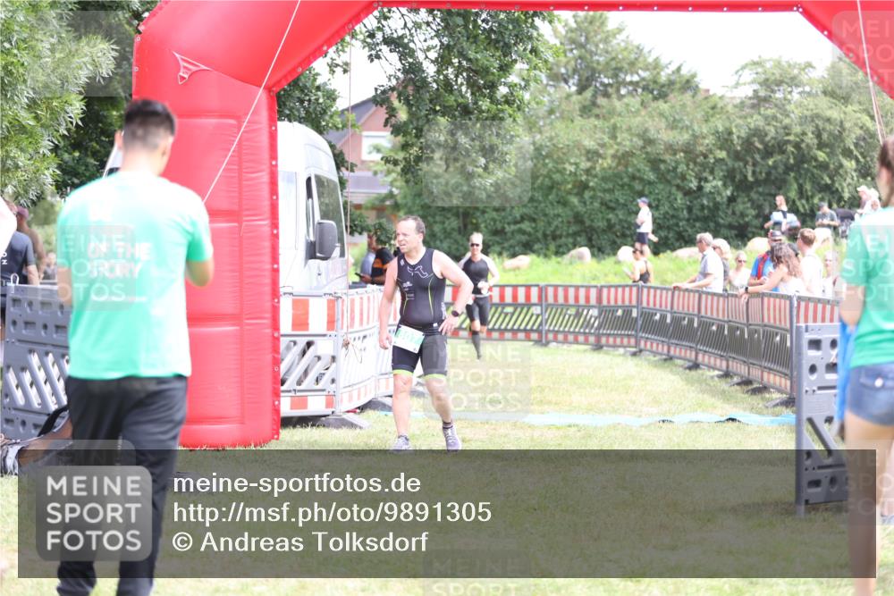 21.06.2026 - 29. Vierlanden-Triathlon Andreas Tolksdorf http://msf.ph/oto/9891305 21.06.2026 13:21:19 Ziel 176, 807, 176, 807 meine-sportfotos.de