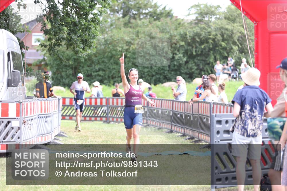 21.06.2026 - 29. Vierlanden-Triathlon Andreas Tolksdorf http://msf.ph/oto/9891343 21.06.2026 13:22:02 Ziel 195, 740, 984, 195, 740, 984 meine-sportfotos.de
