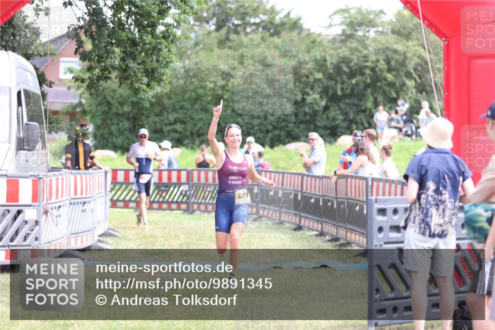 21.06.2026 - 29. Vierlanden-Triathlon Andreas Tolksdorf http://msf.ph/oto/9891345 21.06.2026 13:22:02 Ziel 195, 740, 984, 195, 740, 984 meine-sportfotos.de