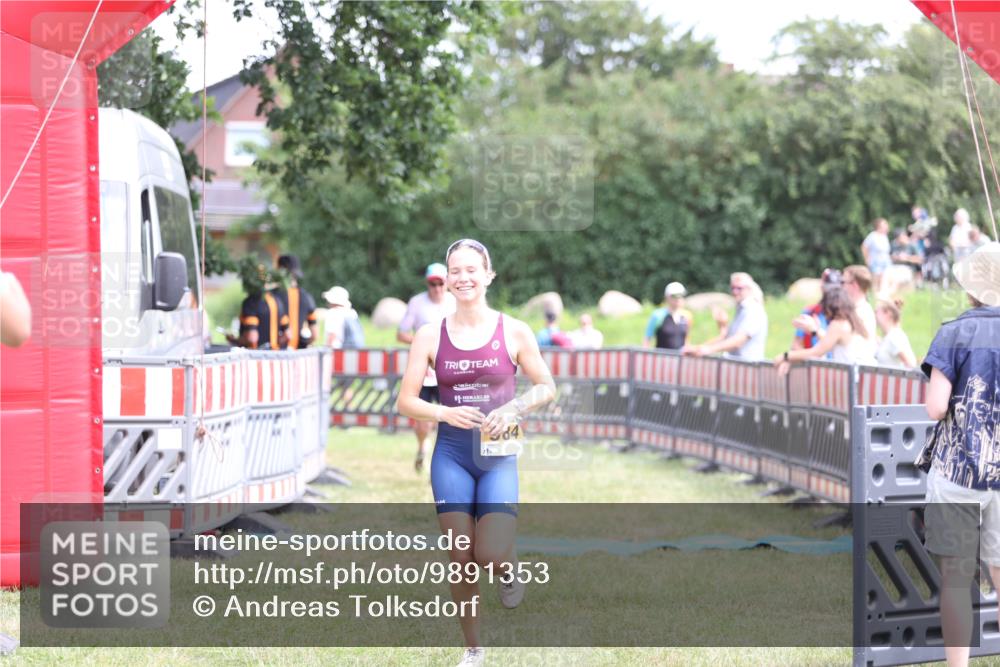 21.06.2026 - 29. Vierlanden-Triathlon Andreas Tolksdorf http://msf.ph/oto/9891353 21.06.2026 13:22:03 Ziel 195, 740, 984, 195, 740, 984 meine-sportfotos.de