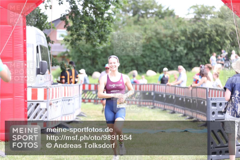 21.06.2026 - 29. Vierlanden-Triathlon Andreas Tolksdorf http://msf.ph/oto/9891354 21.06.2026 13:22:03 Ziel 195, 740, 984, 195, 740, 984 meine-sportfotos.de