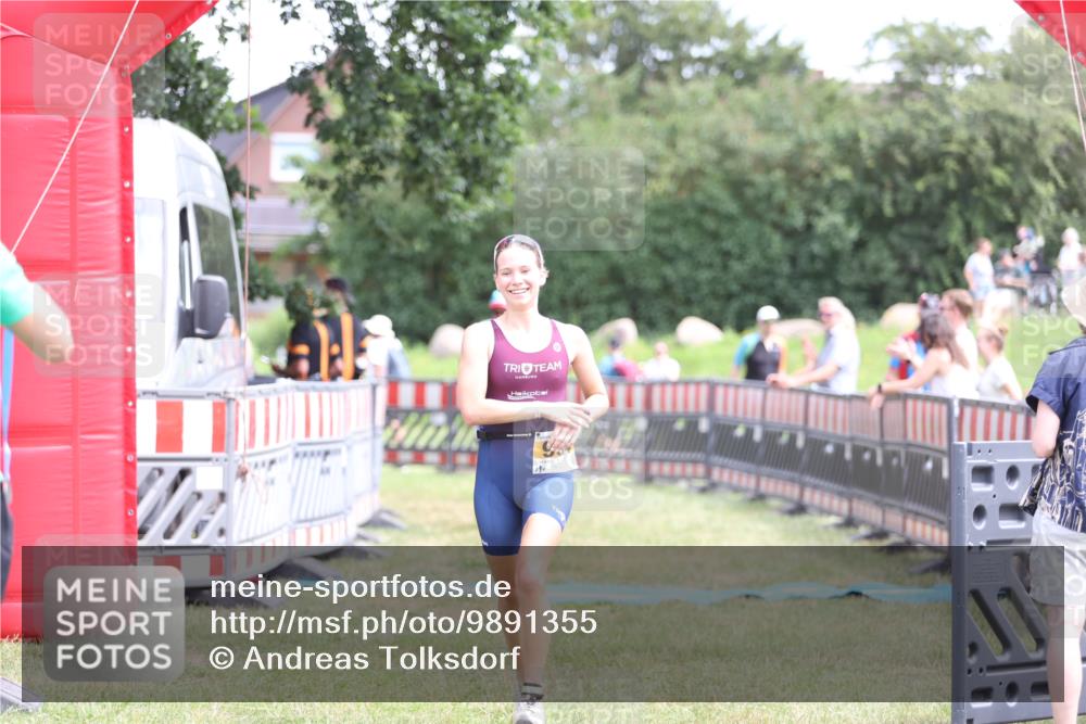 21.06.2026 - 29. Vierlanden-Triathlon Andreas Tolksdorf http://msf.ph/oto/9891355 21.06.2026 13:22:03 Ziel 195, 740, 984, 195, 740, 984 meine-sportfotos.de