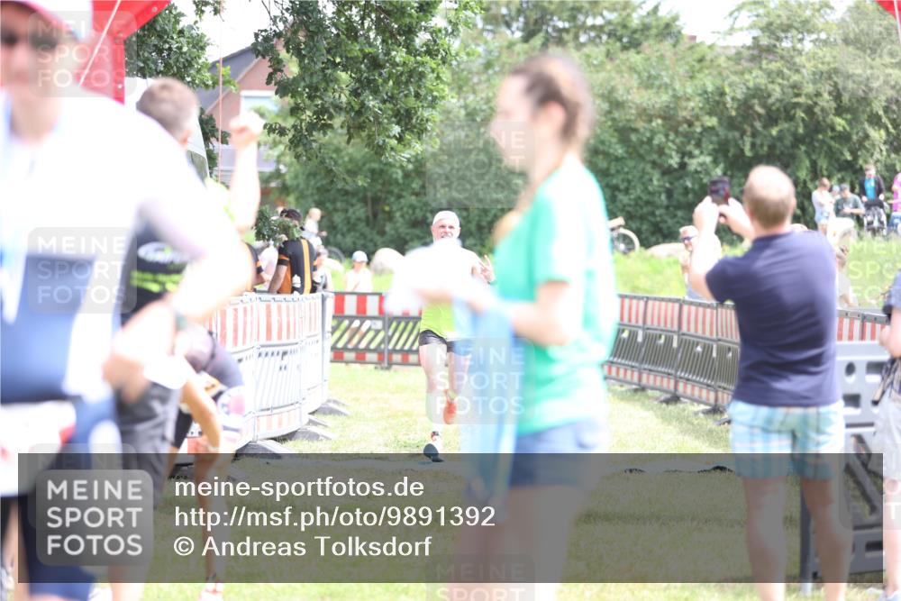 21.06.2026 - 29. Vierlanden-Triathlon Andreas Tolksdorf http://msf.ph/oto/9891392 21.06.2026 13:22:24 Ziel 293, 779, 1014, 293, 779, 1014 meine-sportfotos.de