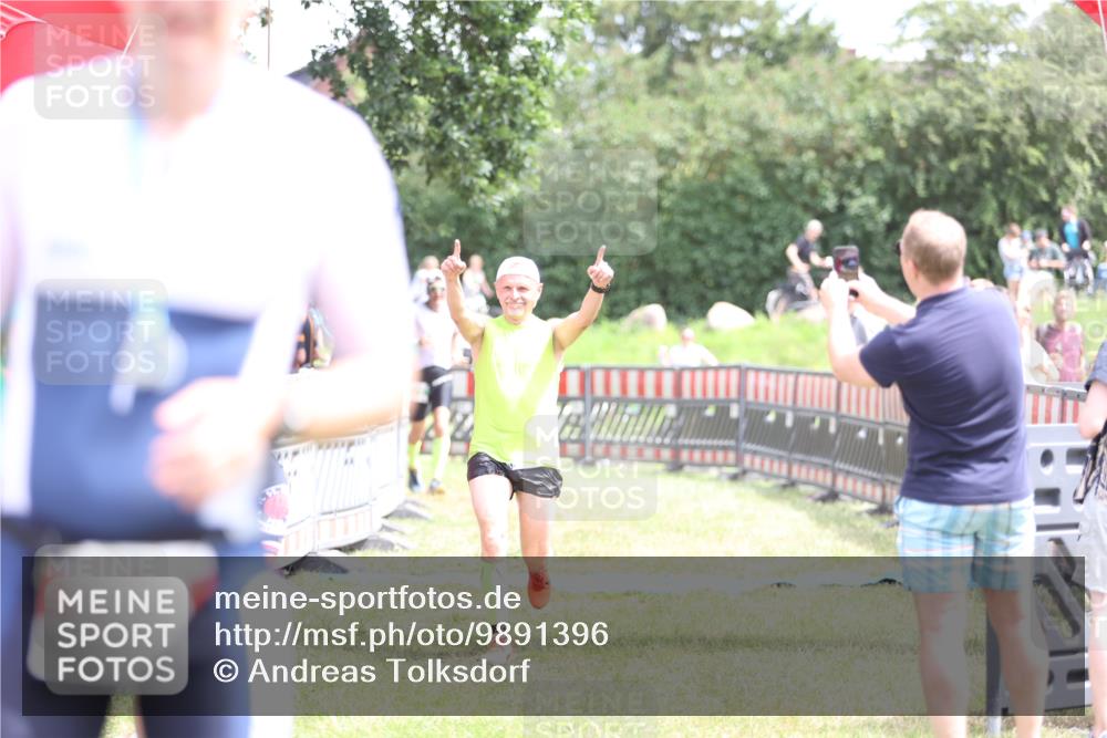 21.06.2026 - 29. Vierlanden-Triathlon Andreas Tolksdorf http://msf.ph/oto/9891396 21.06.2026 13:22:25 Ziel 293, 756, 779, 1014, 293, 756, 779, 1014 meine-sportfotos.de