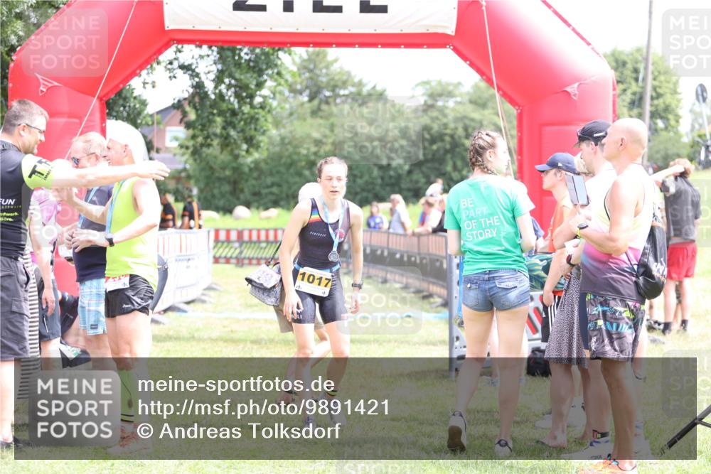 21.06.2026 - 29. Vierlanden-Triathlon Andreas Tolksdorf http://msf.ph/oto/9891421 21.06.2026 13:22:49 Ziel 731, 731 meine-sportfotos.de