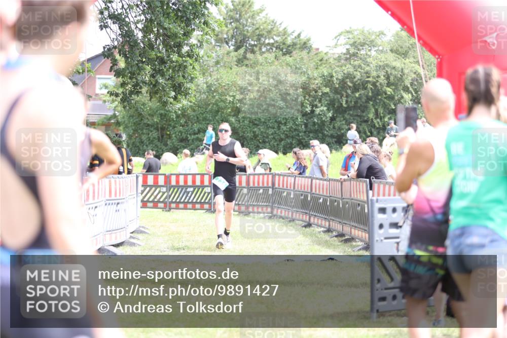 21.06.2026 - 29. Vierlanden-Triathlon Andreas Tolksdorf http://msf.ph/oto/9891427 21.06.2026 13:22:57 Ziel 630, 675, 729, 731, 630, 675, 729, 731 meine-sportfotos.de