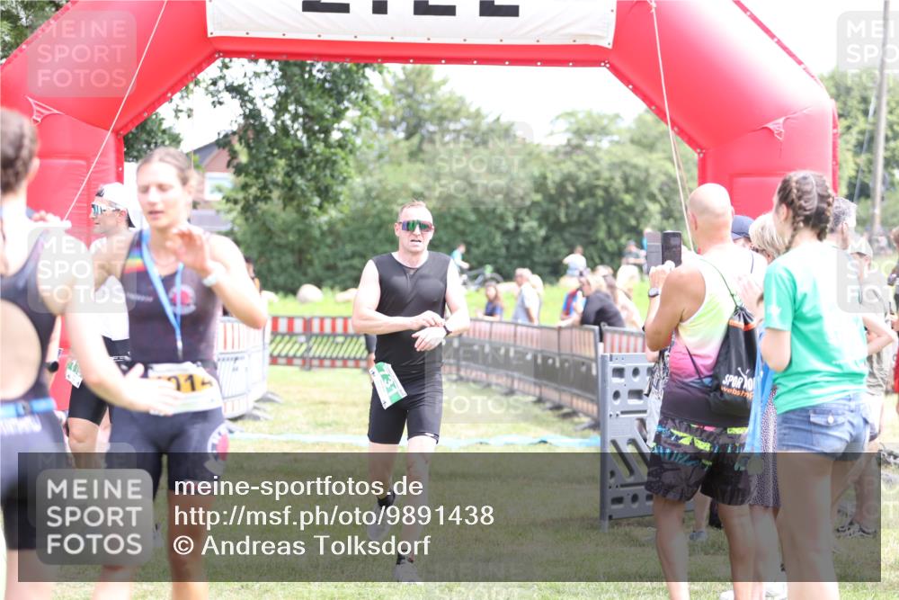 21.06.2026 - 29. Vierlanden-Triathlon Andreas Tolksdorf http://msf.ph/oto/9891438 21.06.2026 13:23:01 Ziel 630, 675, 729, 731, 630, 675, 729, 731 meine-sportfotos.de