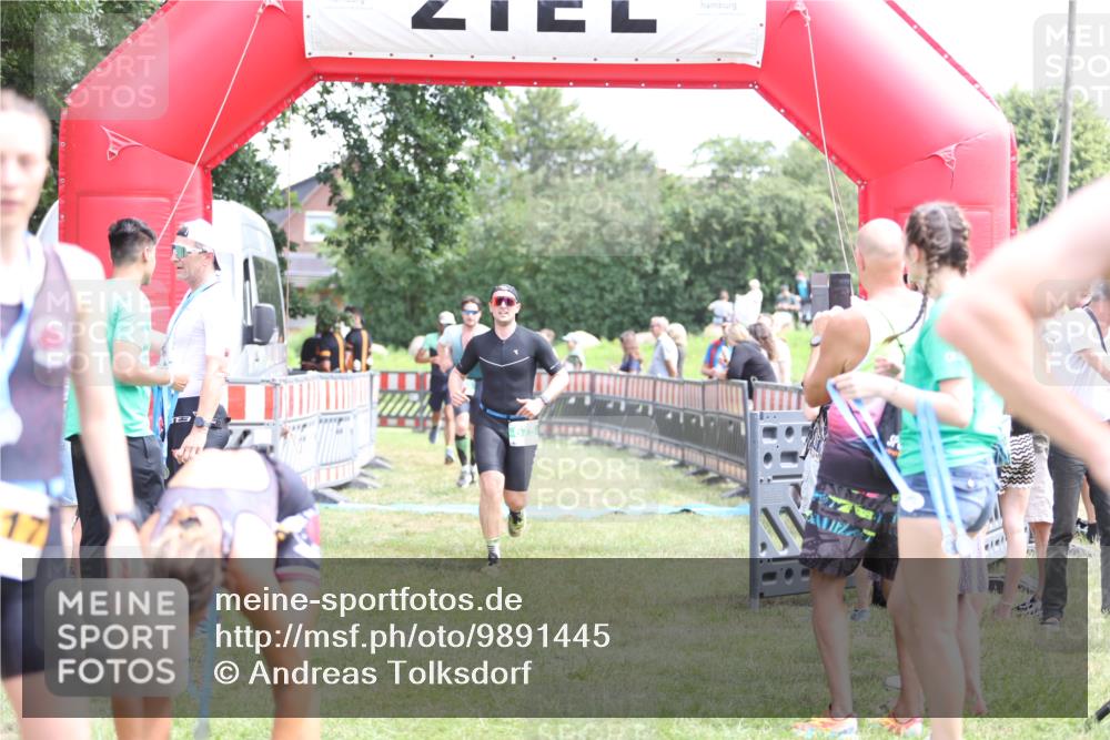 21.06.2026 - 29. Vierlanden-Triathlon Andreas Tolksdorf http://msf.ph/oto/9891445 21.06.2026 13:23:05 Ziel 39, 630, 675, 729, 39, 630, 675, 729 meine-sportfotos.de