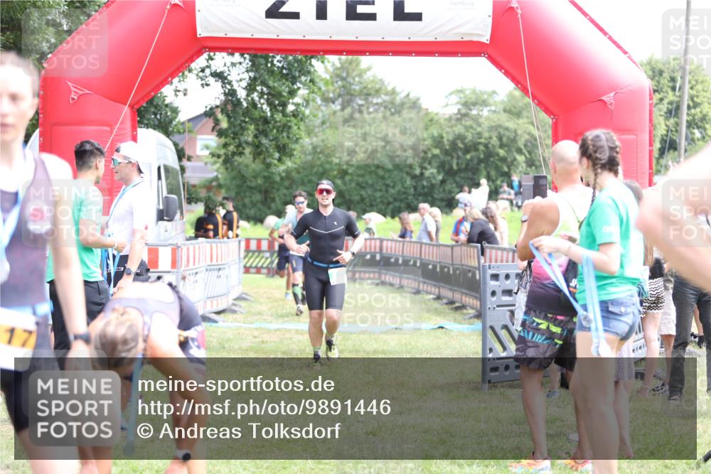 21.06.2026 - 29. Vierlanden-Triathlon Andreas Tolksdorf http://msf.ph/oto/9891446 21.06.2026 13:23:05 Ziel 39, 630, 675, 729, 39, 630, 675, 729 meine-sportfotos.de