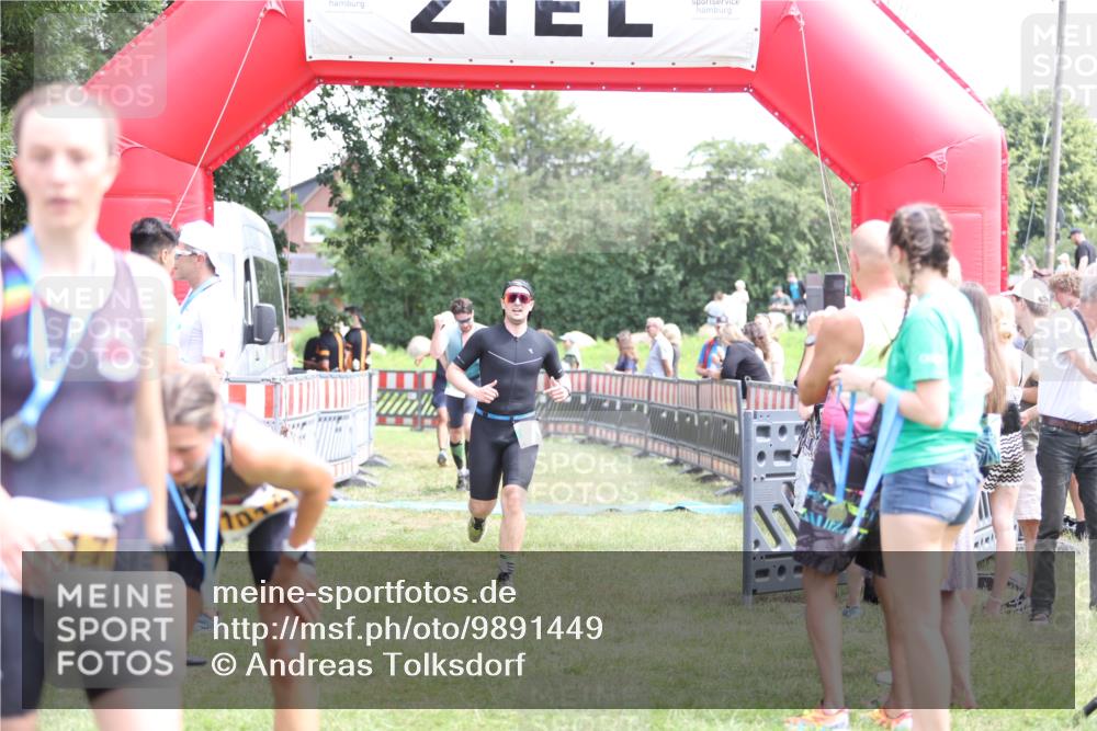 21.06.2026 - 29. Vierlanden-Triathlon Andreas Tolksdorf http://msf.ph/oto/9891449 21.06.2026 13:23:05 Ziel 39, 630, 675, 729, 39, 630, 675, 729 meine-sportfotos.de