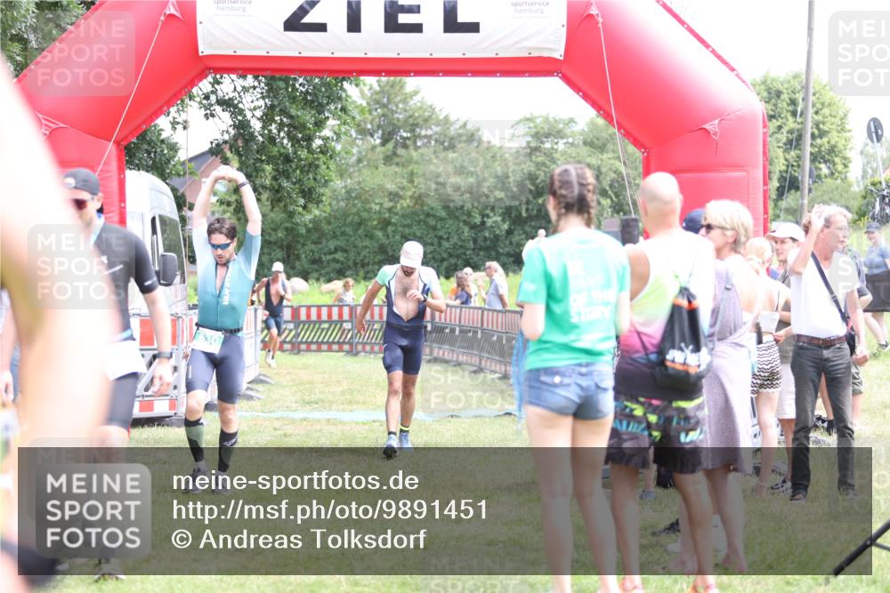 21.06.2026 - 29. Vierlanden-Triathlon Andreas Tolksdorf http://msf.ph/oto/9891451 21.06.2026 13:23:09 Ziel 39, 630, 729, 39, 630, 729 meine-sportfotos.de