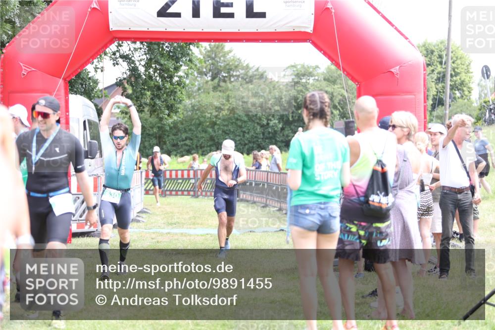 21.06.2026 - 29. Vierlanden-Triathlon Andreas Tolksdorf http://msf.ph/oto/9891455 21.06.2026 13:23:10 Ziel 39, 630, 729, 39, 630, 729 meine-sportfotos.de