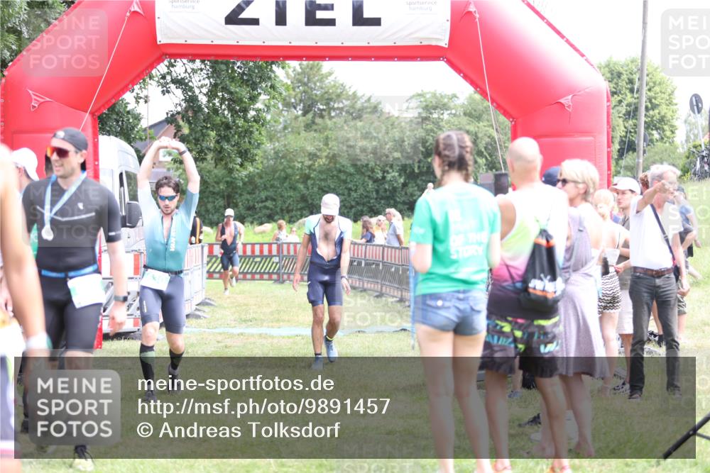 21.06.2026 - 29. Vierlanden-Triathlon Andreas Tolksdorf http://msf.ph/oto/9891457 21.06.2026 13:23:10 Ziel 39, 630, 729, 39, 630, 729 meine-sportfotos.de
