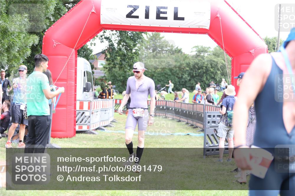 21.06.2026 - 29. Vierlanden-Triathlon Andreas Tolksdorf http://msf.ph/oto/9891479 21.06.2026 13:23:30 Ziel 109, 780, 109, 780 meine-sportfotos.de