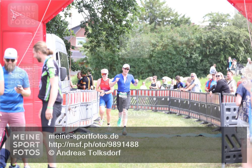 21.06.2026 - 29. Vierlanden-Triathlon Andreas Tolksdorf http://msf.ph/oto/9891488 21.06.2026 13:24:05 Ziel 633, 759, 1000, 633, 759, 1000 meine-sportfotos.de