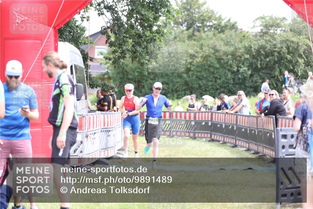 21.06.2026 - 29. Vierlanden-Triathlon Andreas Tolksdorf http://msf.ph/oto/9891489 21.06.2026 13:24:05 Ziel 633, 759, 1000, 633, 759, 1000 meine-sportfotos.de