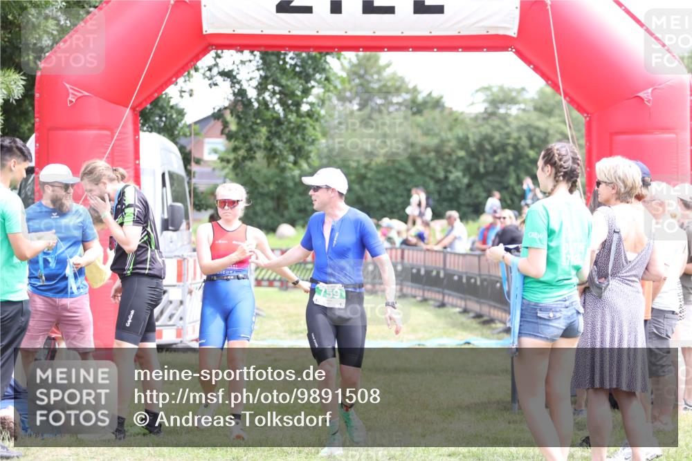 21.06.2026 - 29. Vierlanden-Triathlon Andreas Tolksdorf http://msf.ph/oto/9891508 21.06.2026 13:24:09 Ziel 633, 759, 777, 983, 1000, 633, 759, 777, 983, 1000 meine-sportfotos.de