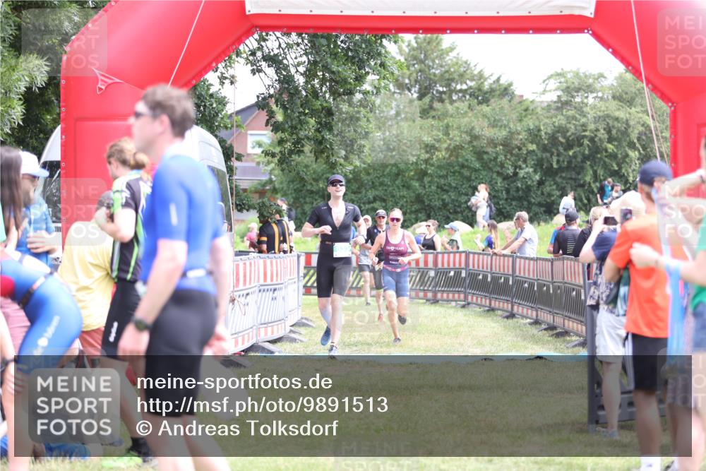 21.06.2026 - 29. Vierlanden-Triathlon Andreas Tolksdorf http://msf.ph/oto/9891513 21.06.2026 13:24:15 Ziel 288, 633, 680, 777, 983, 985, 288, 633, 680, 777, 983, 985 meine-sportfotos.de