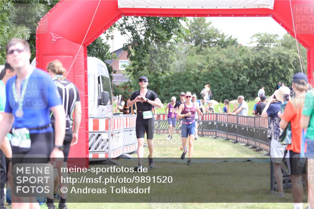 21.06.2026 - 29. Vierlanden-Triathlon Andreas Tolksdorf http://msf.ph/oto/9891520 21.06.2026 13:24:16 Ziel 288, 633, 680, 777, 983, 985, 288, 633, 680, 777, 983, 985 meine-sportfotos.de