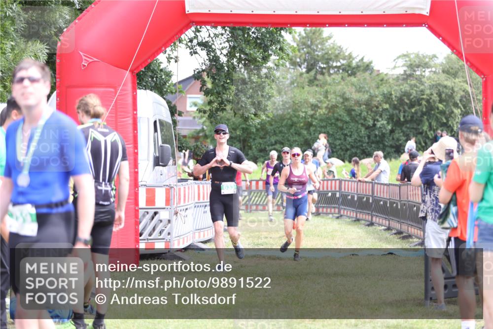 21.06.2026 - 29. Vierlanden-Triathlon Andreas Tolksdorf http://msf.ph/oto/9891522 21.06.2026 13:24:16 Ziel 288, 633, 680, 777, 983, 985, 288, 633, 680, 777, 983, 985 meine-sportfotos.de