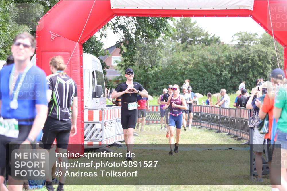21.06.2026 - 29. Vierlanden-Triathlon Andreas Tolksdorf http://msf.ph/oto/9891527 21.06.2026 13:24:16 Ziel 288, 633, 680, 777, 983, 985, 288, 633, 680, 777, 983, 985 meine-sportfotos.de