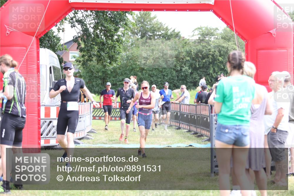 21.06.2026 - 29. Vierlanden-Triathlon Andreas Tolksdorf http://msf.ph/oto/9891531 21.06.2026 13:24:17 Ziel 288, 633, 680, 777, 983, 985, 288, 633, 680, 777, 983, 985 meine-sportfotos.de