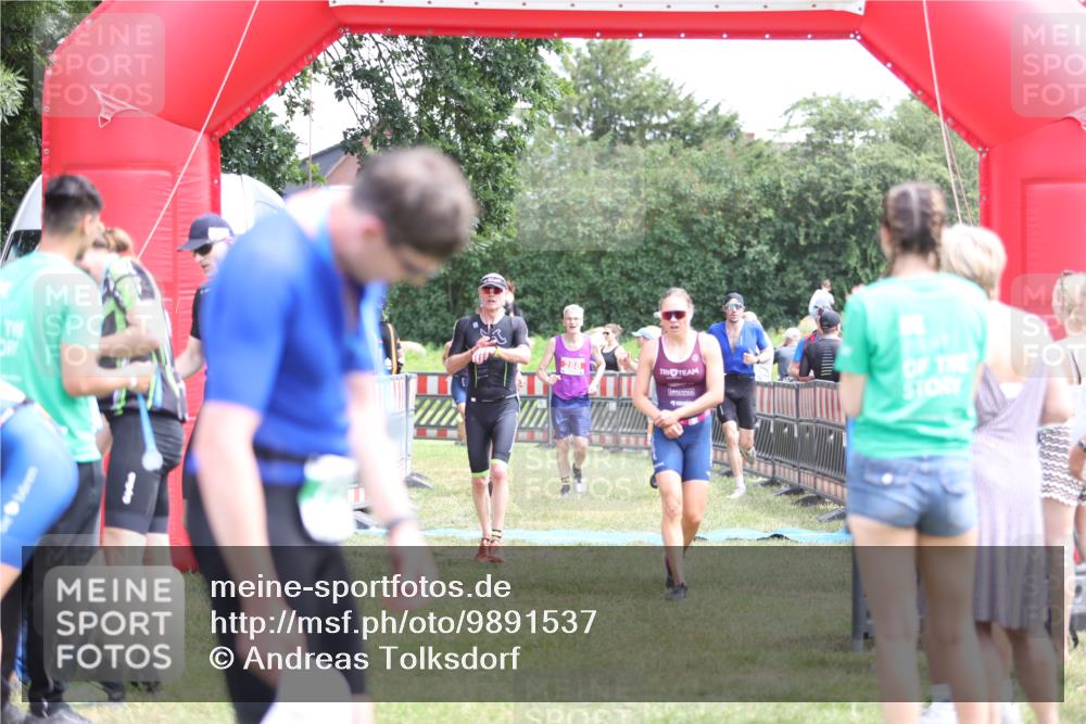 21.06.2026 - 29. Vierlanden-Triathlon Andreas Tolksdorf http://msf.ph/oto/9891537 21.06.2026 13:24:18 Ziel 288, 633, 680, 777, 983, 985, 288, 633, 680, 777, 983, 985 meine-sportfotos.de