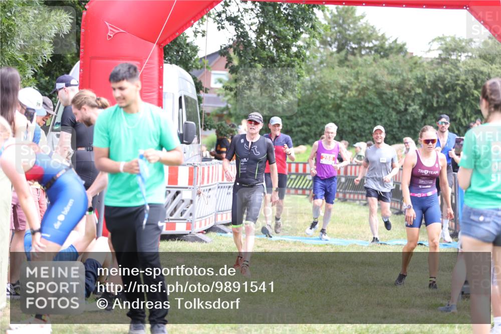 21.06.2026 - 29. Vierlanden-Triathlon Andreas Tolksdorf http://msf.ph/oto/9891541 21.06.2026 13:24:20 Ziel 288, 633, 680, 777, 983, 985, 288, 633, 680, 777, 983, 985 meine-sportfotos.de