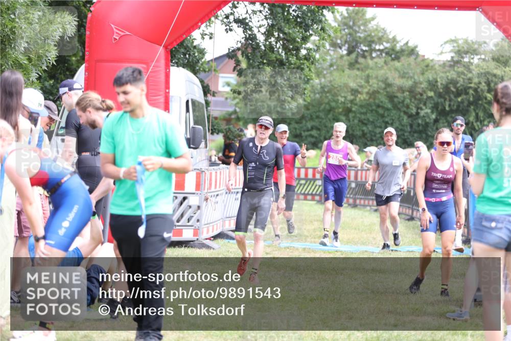 21.06.2026 - 29. Vierlanden-Triathlon Andreas Tolksdorf http://msf.ph/oto/9891543 21.06.2026 13:24:20 Ziel 288, 633, 680, 777, 983, 985, 288, 633, 680, 777, 983, 985 meine-sportfotos.de