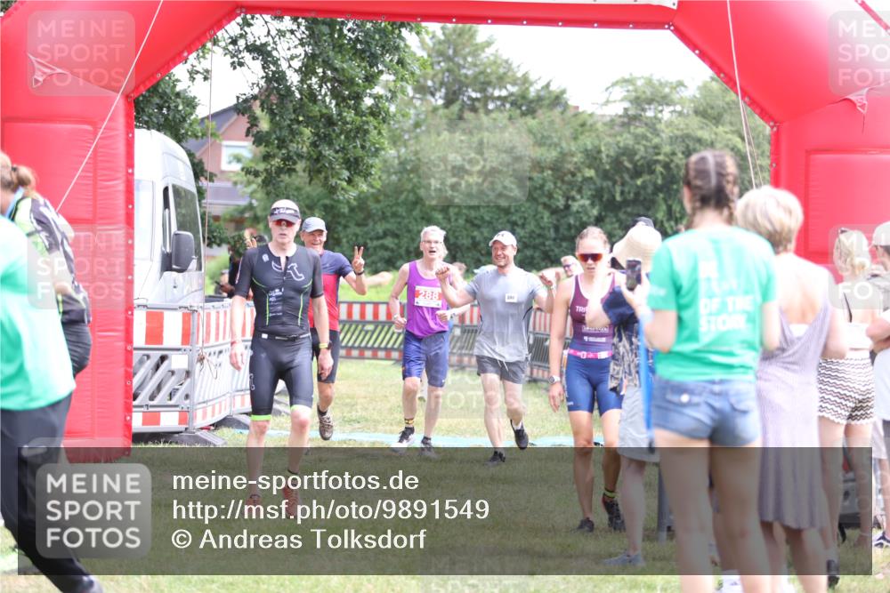 21.06.2026 - 29. Vierlanden-Triathlon Andreas Tolksdorf http://msf.ph/oto/9891549 21.06.2026 13:24:21 Ziel 288, 628, 633, 680, 777, 983, 985, 288, 628, 633, 680, 777, 983, 985 meine-sportfotos.de