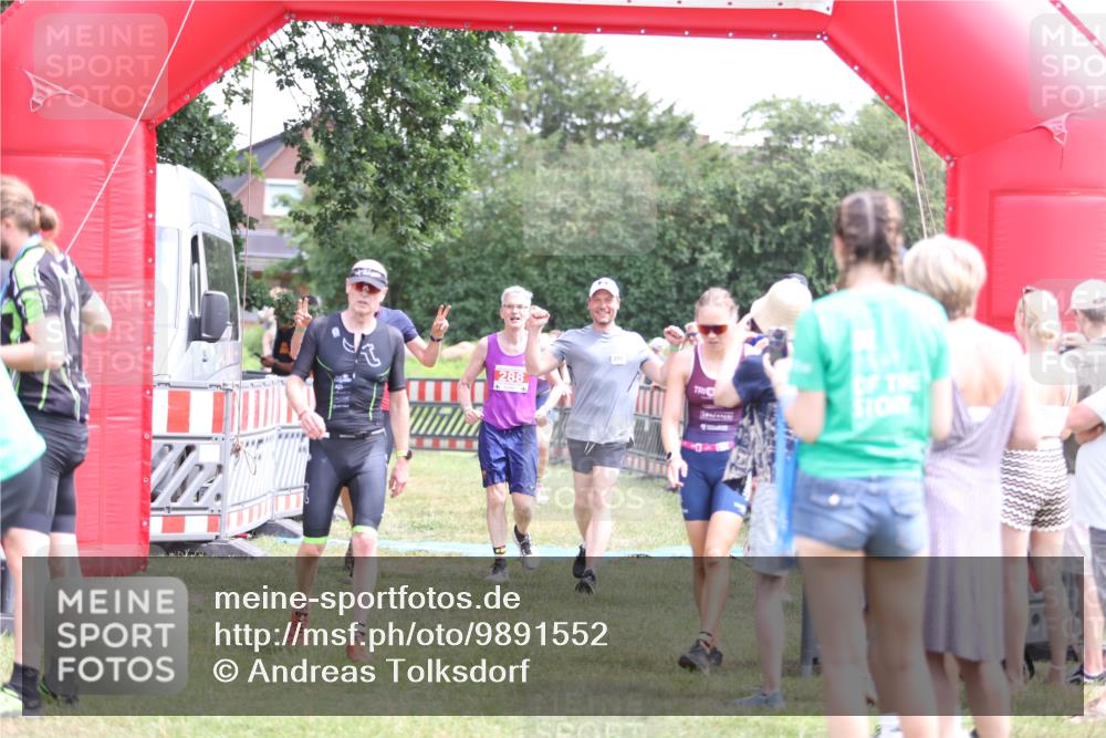 21.06.2026 - 29. Vierlanden-Triathlon Andreas Tolksdorf http://msf.ph/oto/9891552 21.06.2026 13:24:21 Ziel 288, 628, 633, 680, 777, 983, 985, 288, 628, 633, 680, 777, 983, 985 meine-sportfotos.de