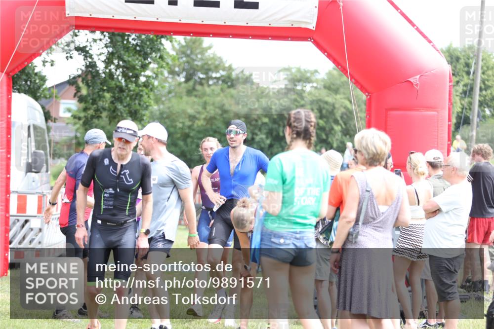 21.06.2026 - 29. Vierlanden-Triathlon Andreas Tolksdorf http://msf.ph/oto/9891571 21.06.2026 13:24:25 Ziel 288, 628, 643, 652, 680, 985, 288, 628, 643, 652, 680, 985 meine-sportfotos.de