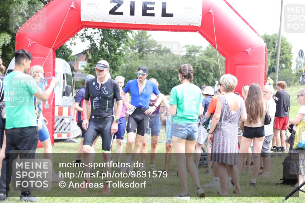 21.06.2026 - 29. Vierlanden-Triathlon Andreas Tolksdorf http://msf.ph/oto/9891579 21.06.2026 13:24:26 Ziel 288, 628, 643, 652, 680, 985, 288, 628, 643, 652, 680, 985 meine-sportfotos.de