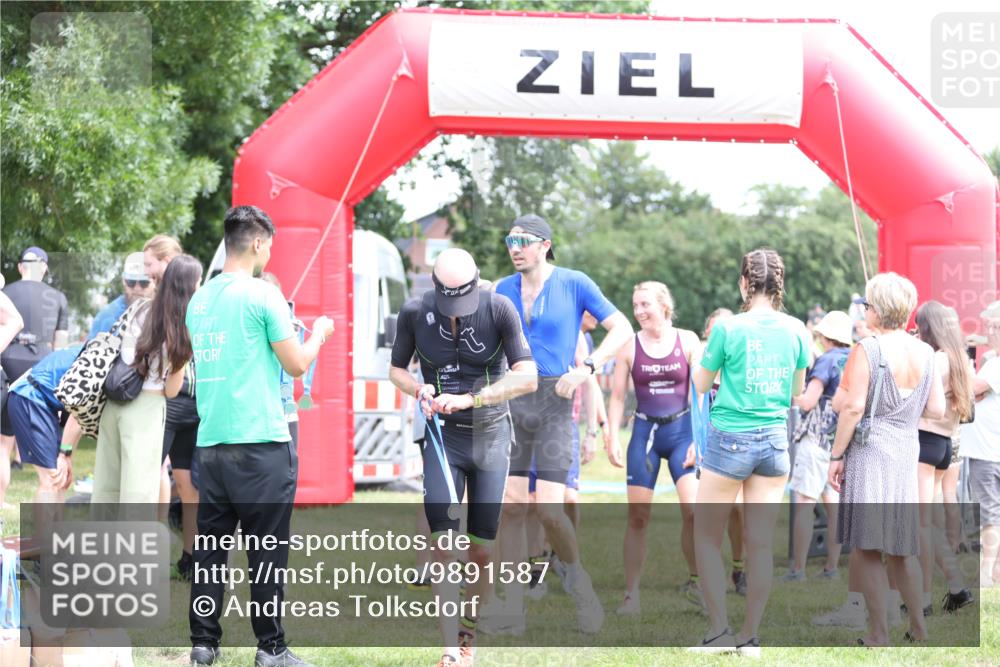 21.06.2026 - 29. Vierlanden-Triathlon Andreas Tolksdorf http://msf.ph/oto/9891587 21.06.2026 13:24:28 Ziel 628, 643, 652, 985, 628, 643, 652, 985 meine-sportfotos.de