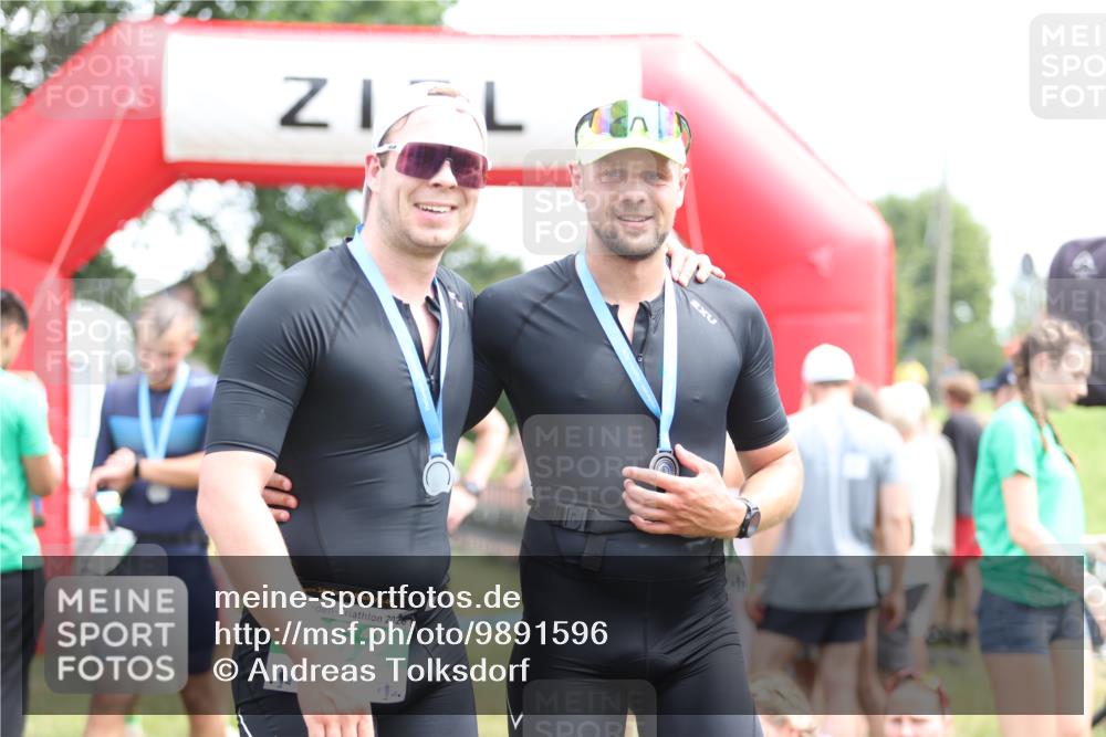 21.06.2026 - 29. Vierlanden-Triathlon Andreas Tolksdorf http://msf.ph/oto/9891596 21.06.2026 13:25:11 Ziel 994, 994 meine-sportfotos.de