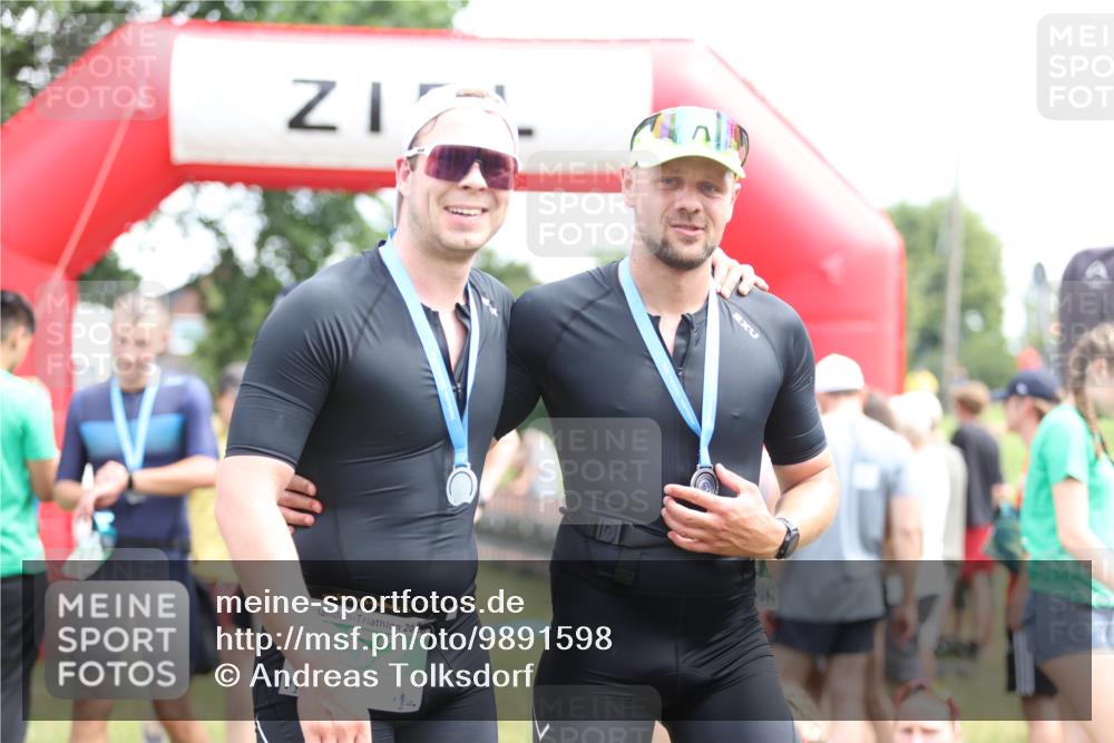 21.06.2026 - 29. Vierlanden-Triathlon Andreas Tolksdorf http://msf.ph/oto/9891598 21.06.2026 13:25:11 Ziel 994, 994 meine-sportfotos.de
