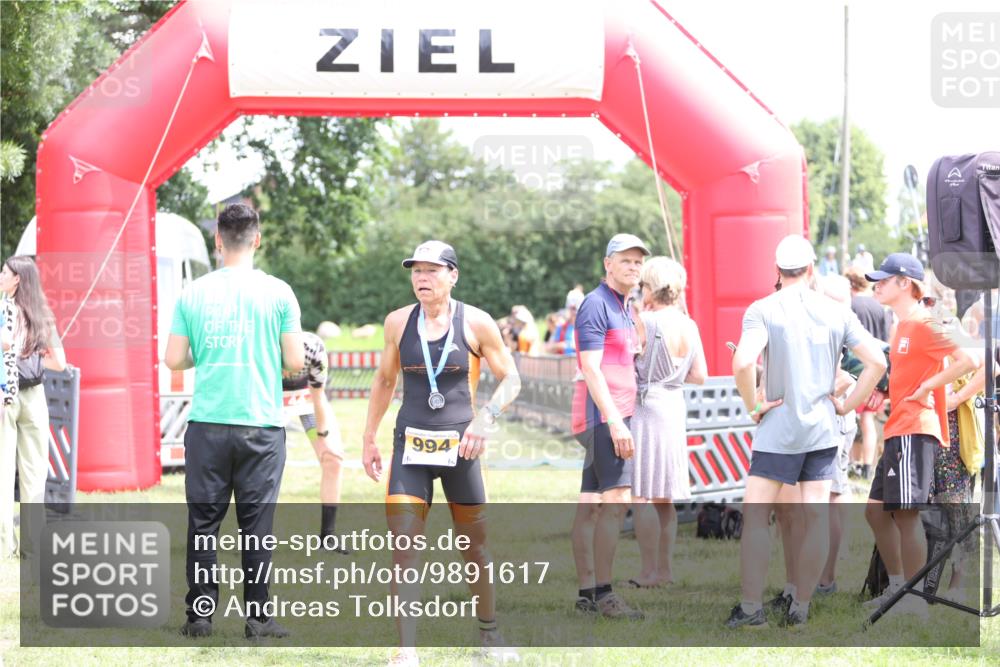 21.06.2026 - 29. Vierlanden-Triathlon Andreas Tolksdorf http://msf.ph/oto/9891617 21.06.2026 13:25:52 Ziel 287, 287 meine-sportfotos.de