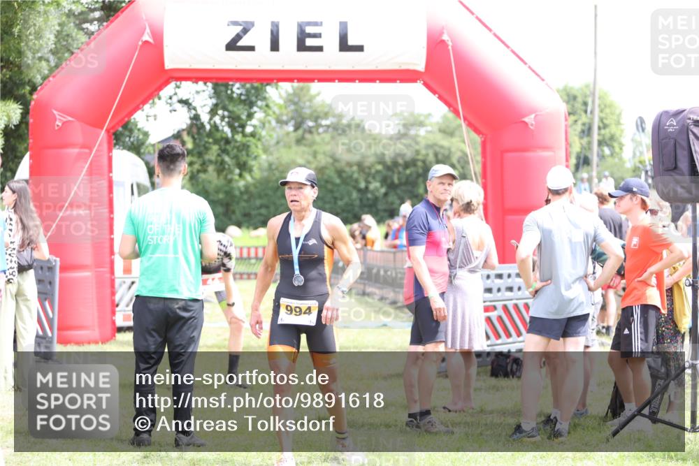 21.06.2026 - 29. Vierlanden-Triathlon Andreas Tolksdorf http://msf.ph/oto/9891618 21.06.2026 13:25:52 Ziel 287, 287 meine-sportfotos.de