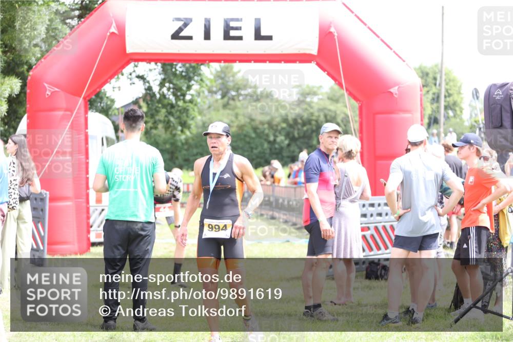 21.06.2026 - 29. Vierlanden-Triathlon Andreas Tolksdorf http://msf.ph/oto/9891619 21.06.2026 13:25:52 Ziel 287, 287 meine-sportfotos.de