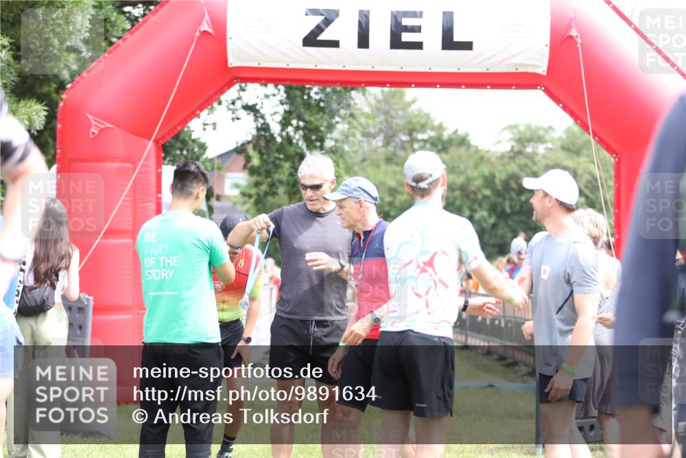 21.06.2026 - 29. Vierlanden-Triathlon Andreas Tolksdorf http://msf.ph/oto/9891634 21.06.2026 13:26:13 Ziel 135, 135 meine-sportfotos.de
