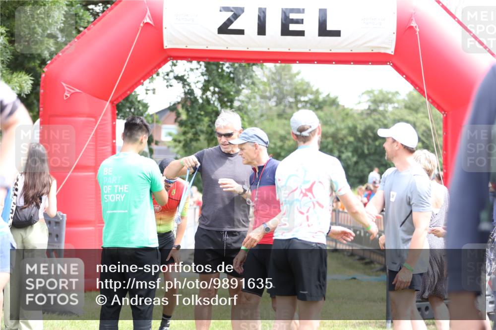 21.06.2026 - 29. Vierlanden-Triathlon Andreas Tolksdorf http://msf.ph/oto/9891635 21.06.2026 13:26:13 Ziel 135, 135 meine-sportfotos.de
