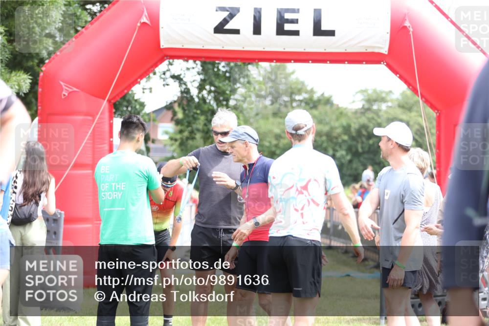 21.06.2026 - 29. Vierlanden-Triathlon Andreas Tolksdorf http://msf.ph/oto/9891636 21.06.2026 13:26:13 Ziel 135, 135 meine-sportfotos.de