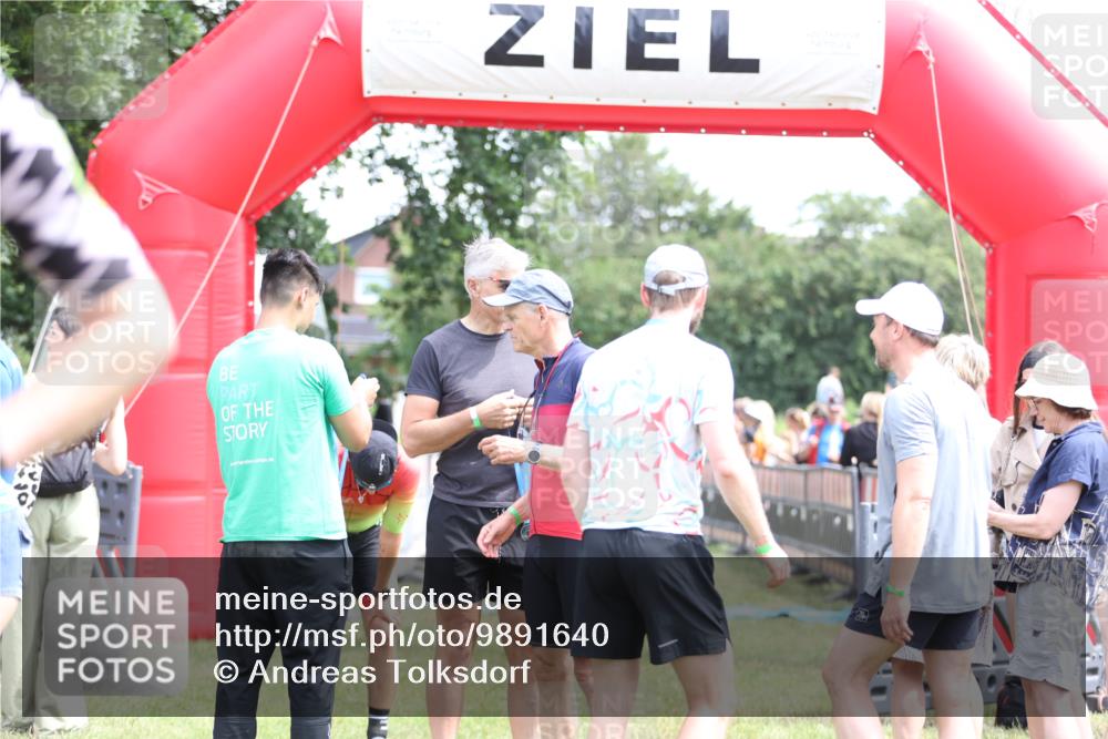 21.06.2026 - 29. Vierlanden-Triathlon Andreas Tolksdorf http://msf.ph/oto/9891640 21.06.2026 13:26:14 Ziel 135, 135 meine-sportfotos.de