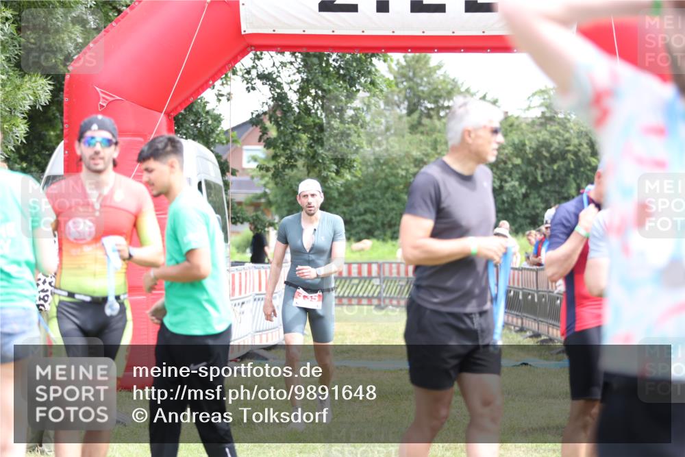 21.06.2026 - 29. Vierlanden-Triathlon Andreas Tolksdorf http://msf.ph/oto/9891648 21.06.2026 13:26:21 Ziel 135, 135 meine-sportfotos.de